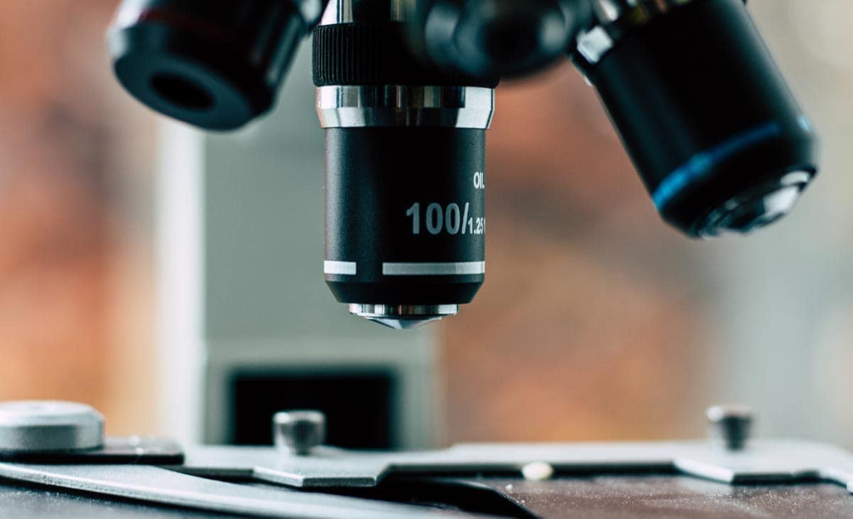 Microscope With Multiple Lenses